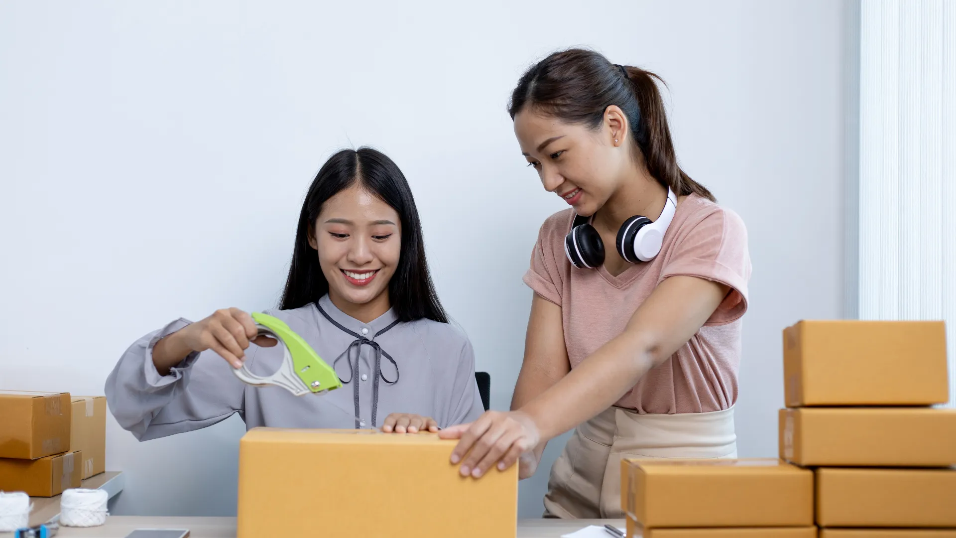 Resultados de negocio y métricas